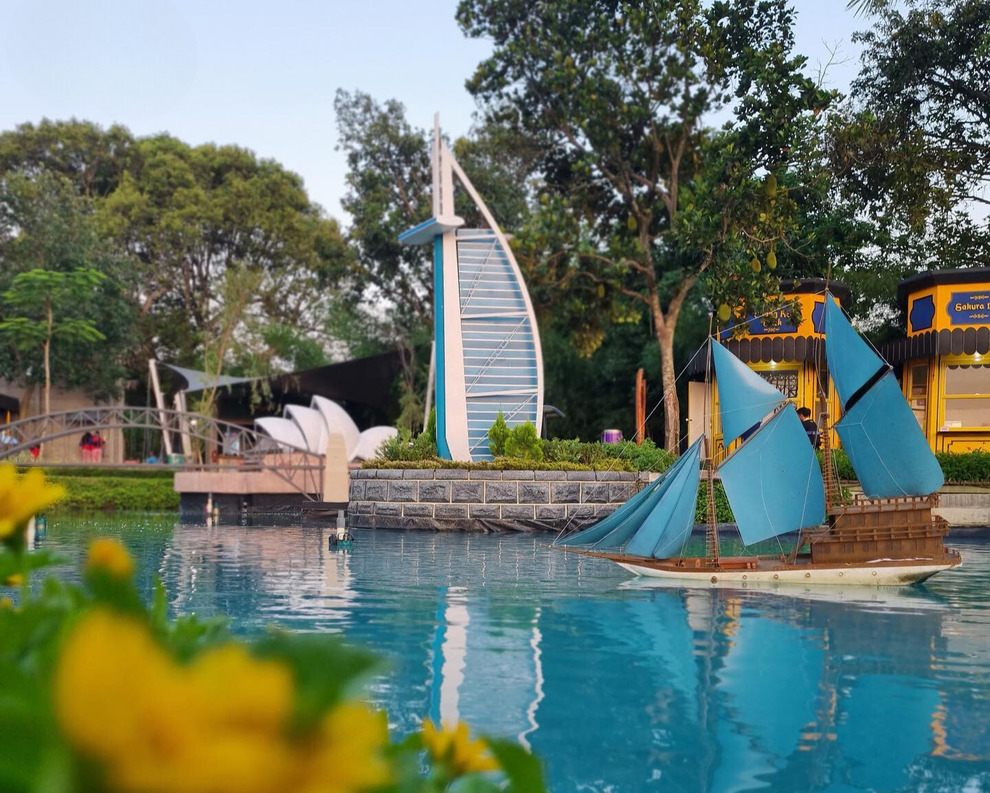 7 Miniatur Dunia Di Minimania Puncak: Foto Unik Dan Instagramable