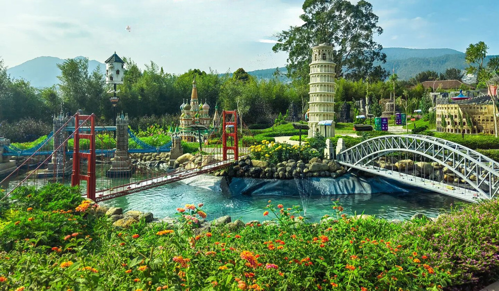 Ini Rekomendasi Taman Rekreasi Di Lembang: Minimania Lembang!